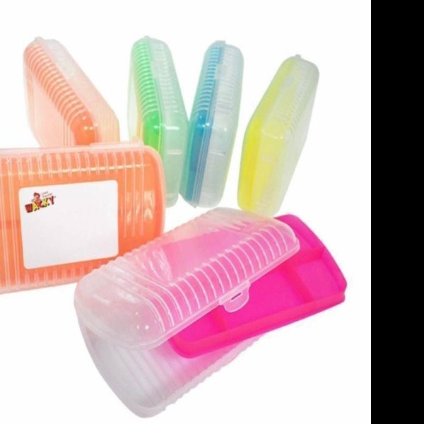 CAJA LAPICERA PLAST. WACKY GDE. 9010 SABLON VC. C24